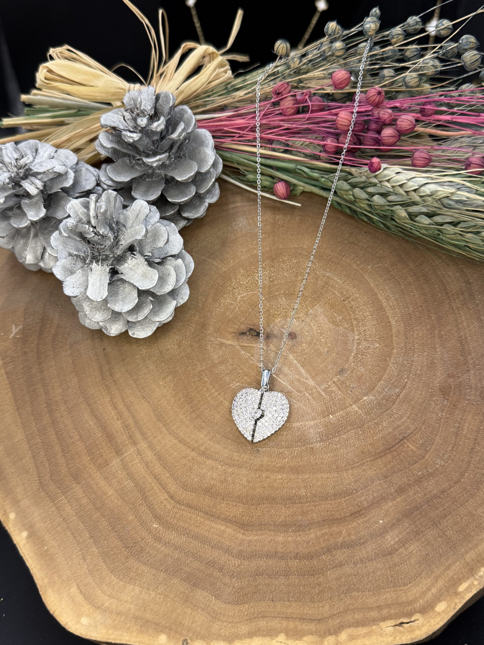 İçi açılır kalp kolye