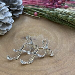 Silver fiyonklu küpe