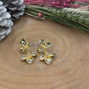 Gold yarım Çiçek küpe