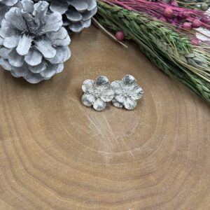 Silver çiçekli küpe ✨