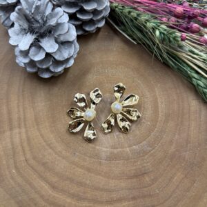 Gold ortası incili küpe