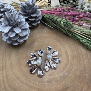 Silver ortası incili küpe